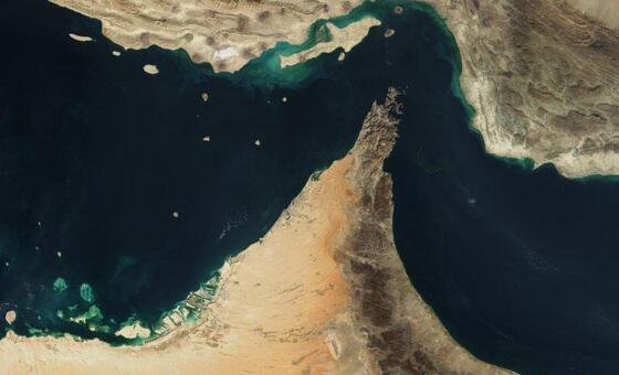 Спутниковое изображение Ормузского пролива.